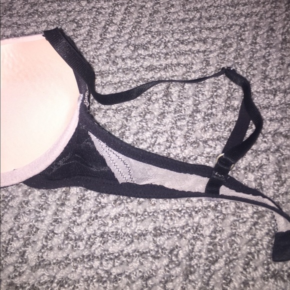 Pink and black lace push up bra - Picture 3 of 3