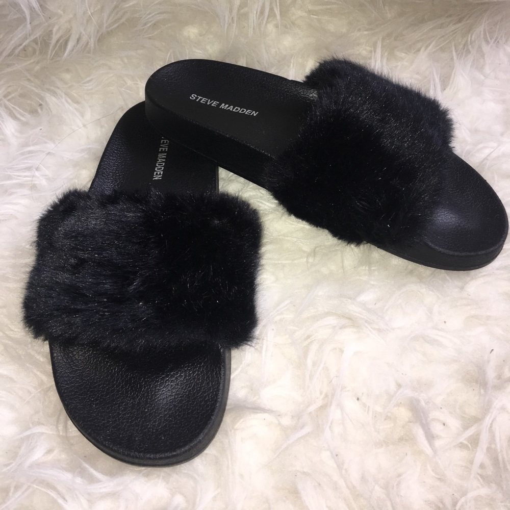 📢Final Sale🎊Steve Madden Softey Slide
