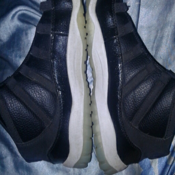 Limited  edition jordan 11s - Picture 3 of 4
