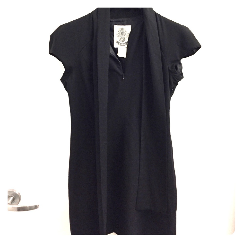 Little black dress with versatile tie - BB Dakota