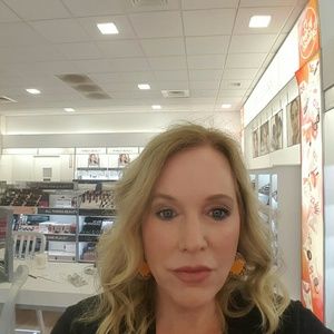 Meet your Posher, Joann