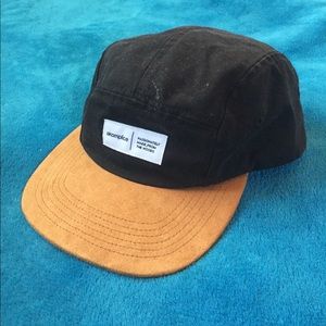 akomplice 5 panel hat