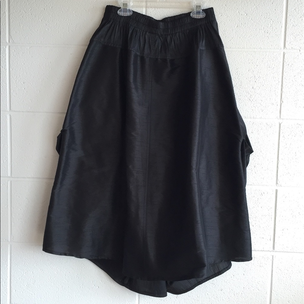 NWT Black skirt by Hanna ❤️