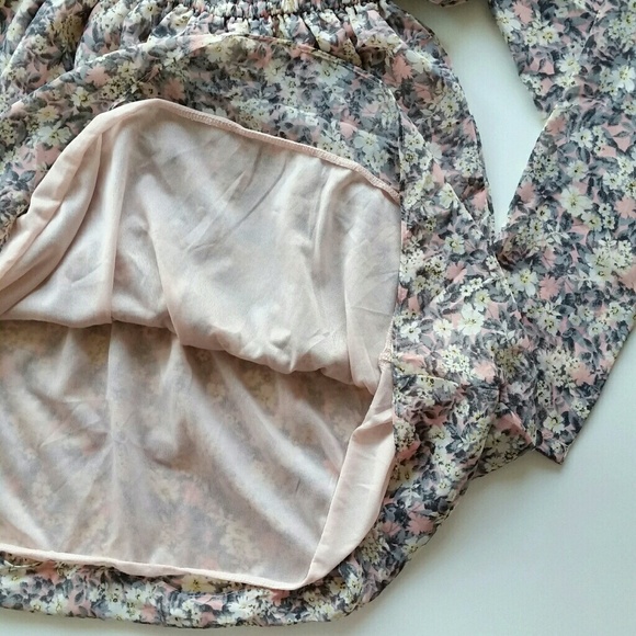 Floral Chiffon Long Sleeve Dress - Picture 4 of 5