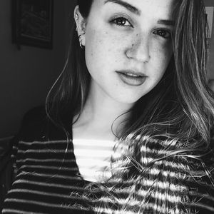 Meet your Posher, Carly