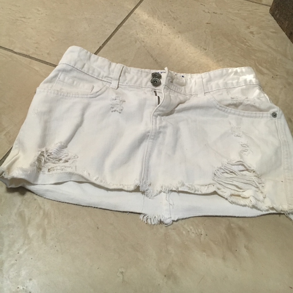 White distressed miniskirt