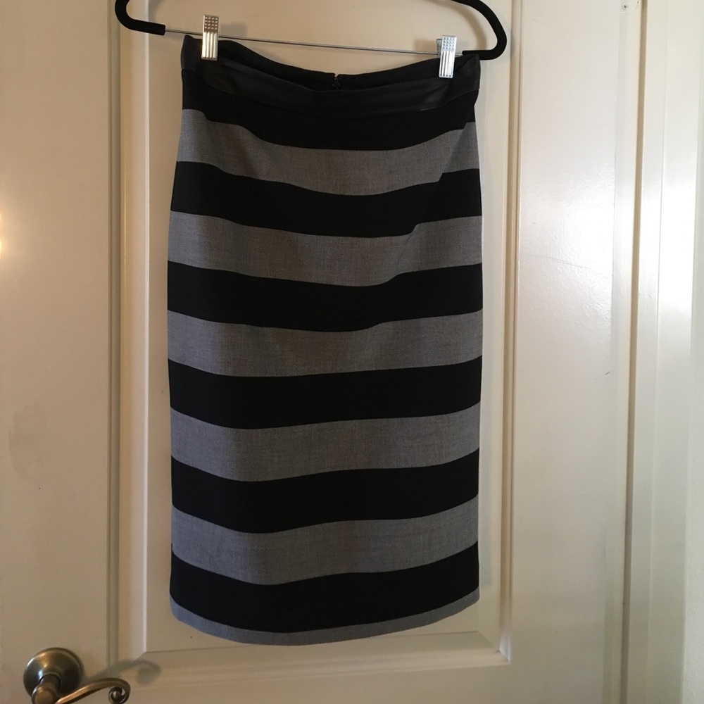 Banana Republic Bold Striped Pencil Skirt.