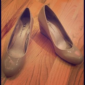 Chinese Laundry nude wedges size 6.5