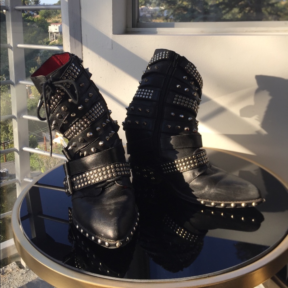 Jeffery Campbell Draco Stud leather boots size 8