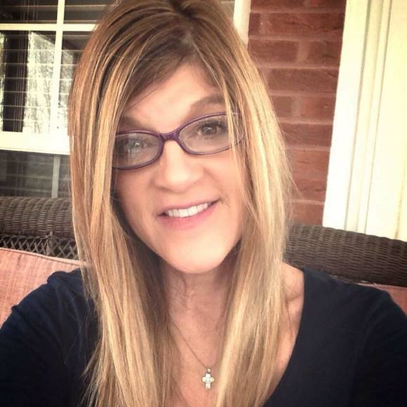 Meet your Posher, Laura - Picture 1 of 1