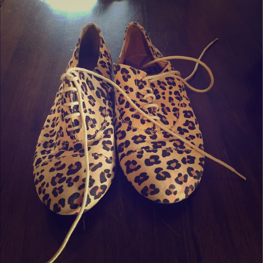 Gianni Bini Leopard Print Shoes