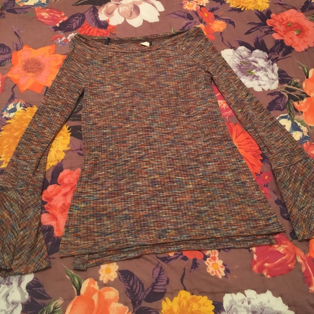 Off the shoulder top by Akemi + Kin