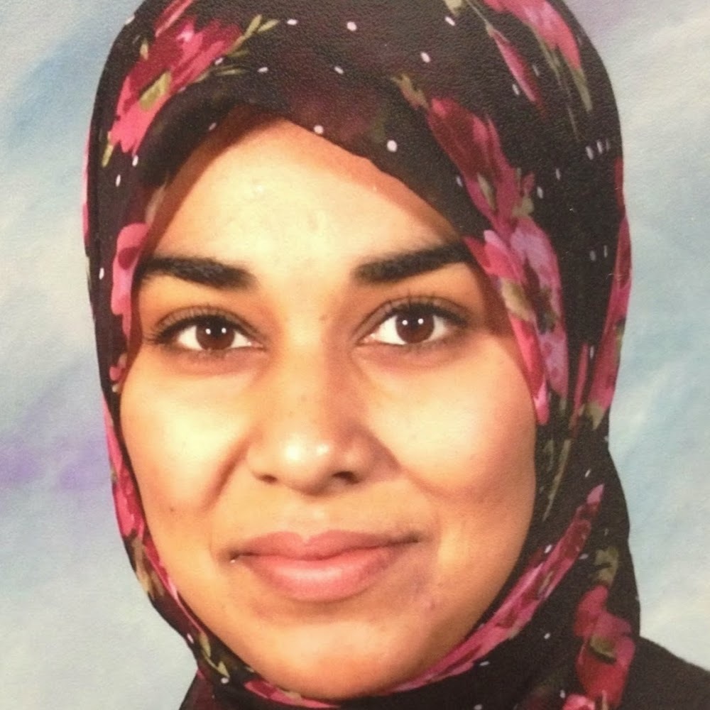 Meet your Posher, Ayesha