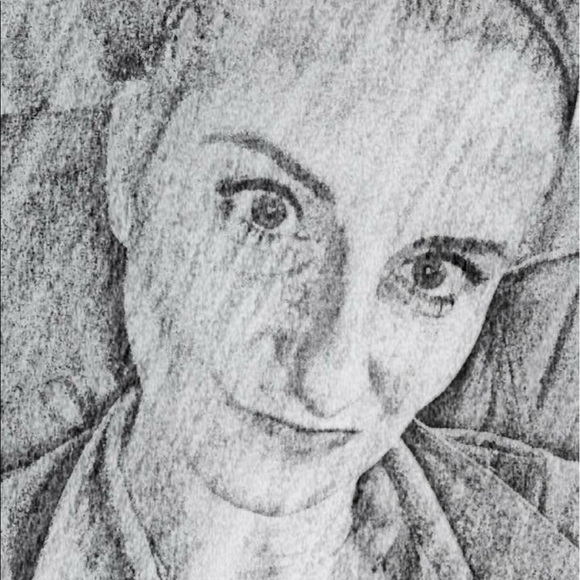 Meet your Posher, Nikki - Picture 1 of 1