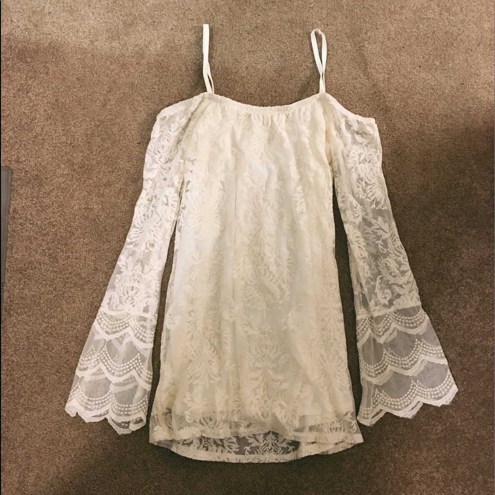 White/cream off the shoulder Pacsun dress