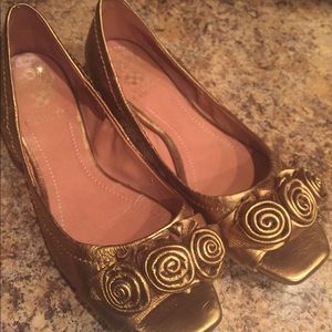 Vince Camuto Size 7 1/2 Rose Gold Rose Flats