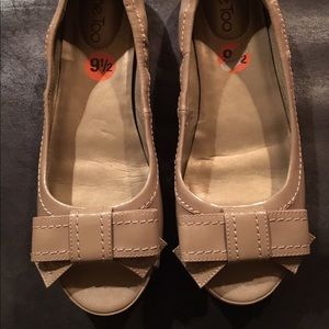 Me Too peep toe flats