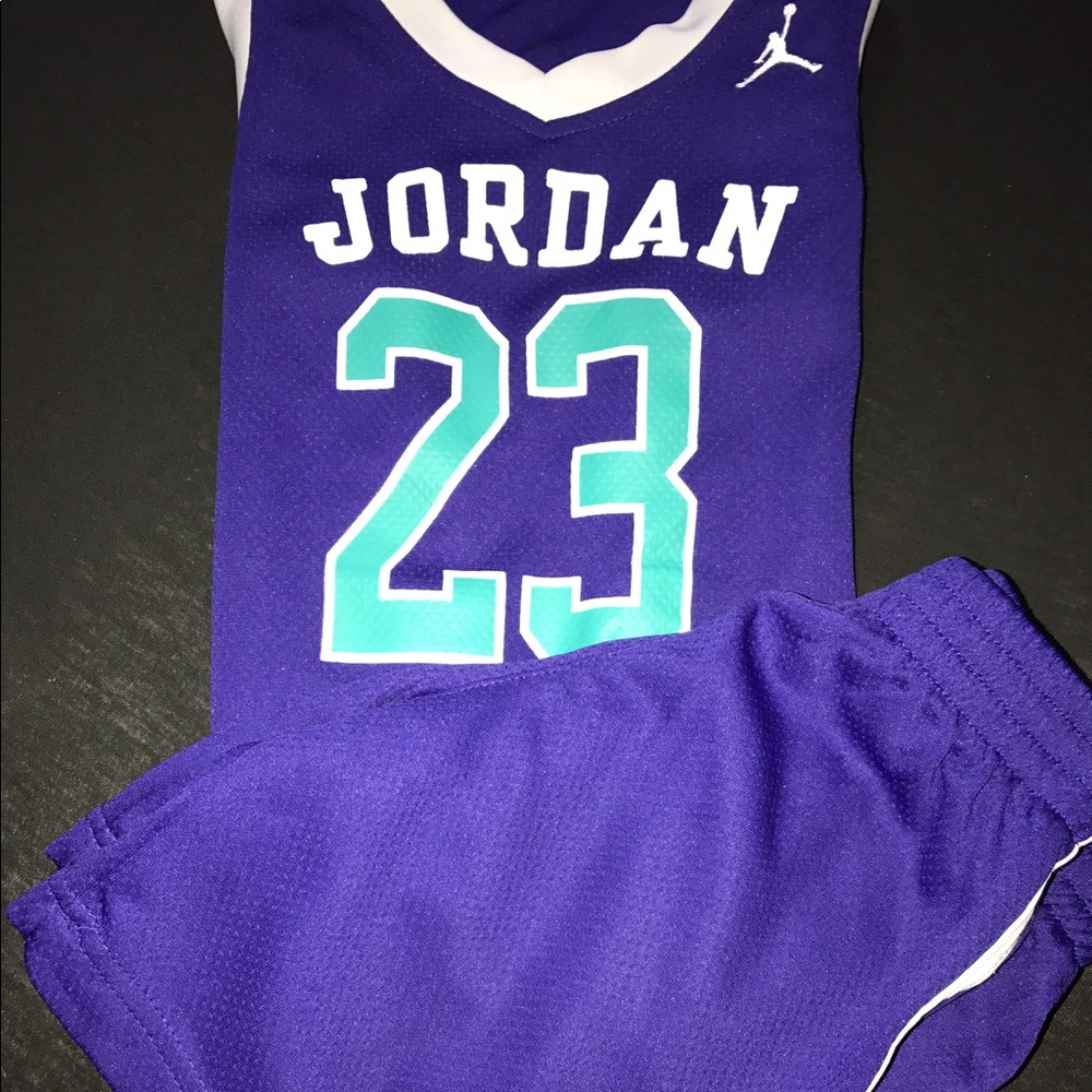 Vintage 4t charlotte hornet Jordan  4t outfit