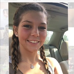 Meet your Posher, Kaitlyn