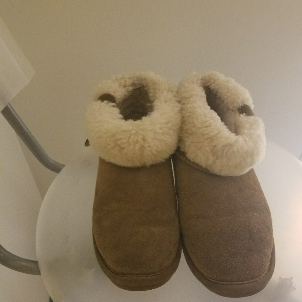 Bearpaw boots buckle