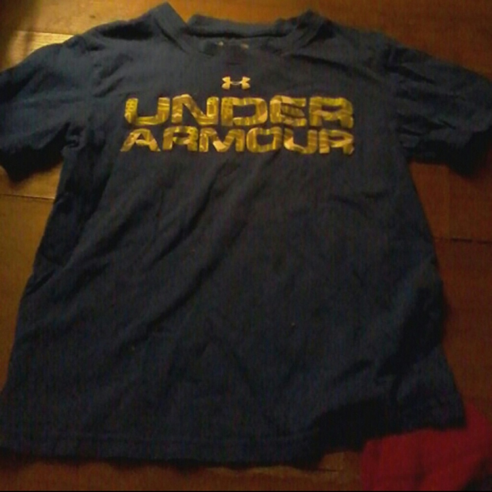 Boys under armour short sleeve top