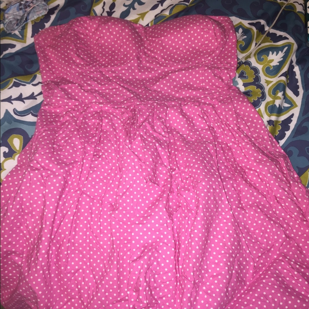 Pink and white strapless dress!