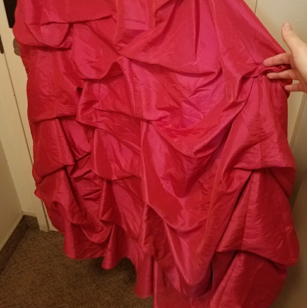 Prom dress - Picture 2 of 3