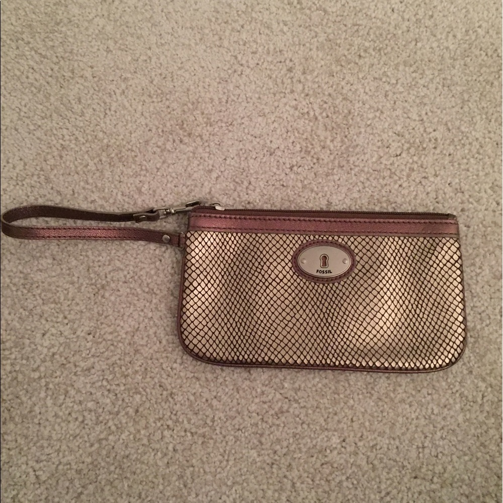 Fossil wristlet
