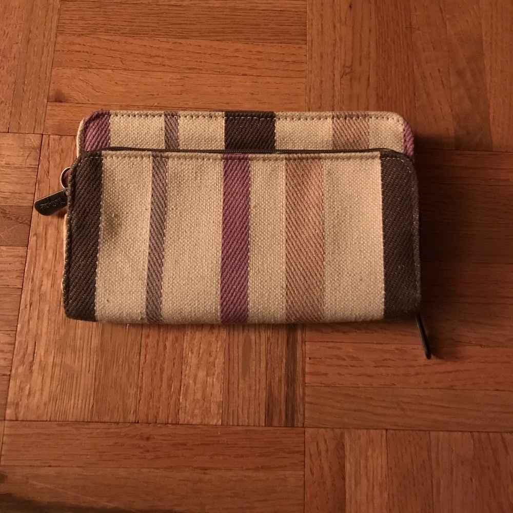 Thirty one wallet