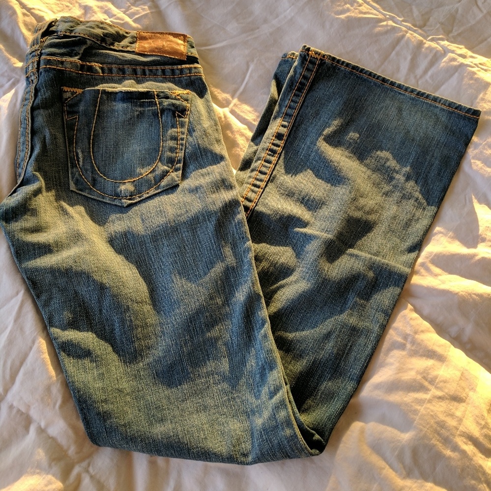 New!   TRUE RELIGION JEANS