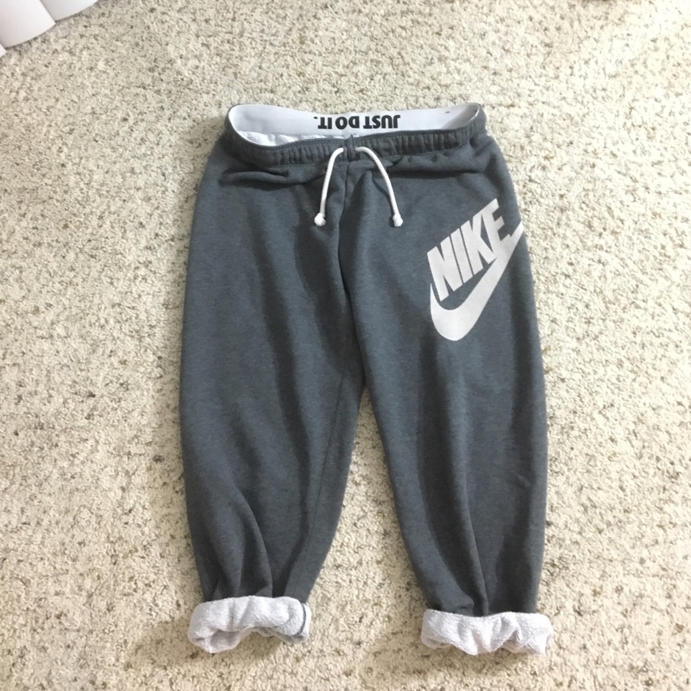 Nike rally capri joggers