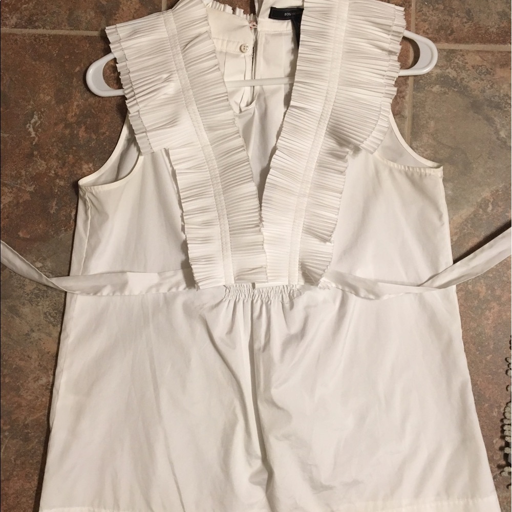 Like new white BCBG tank shirt