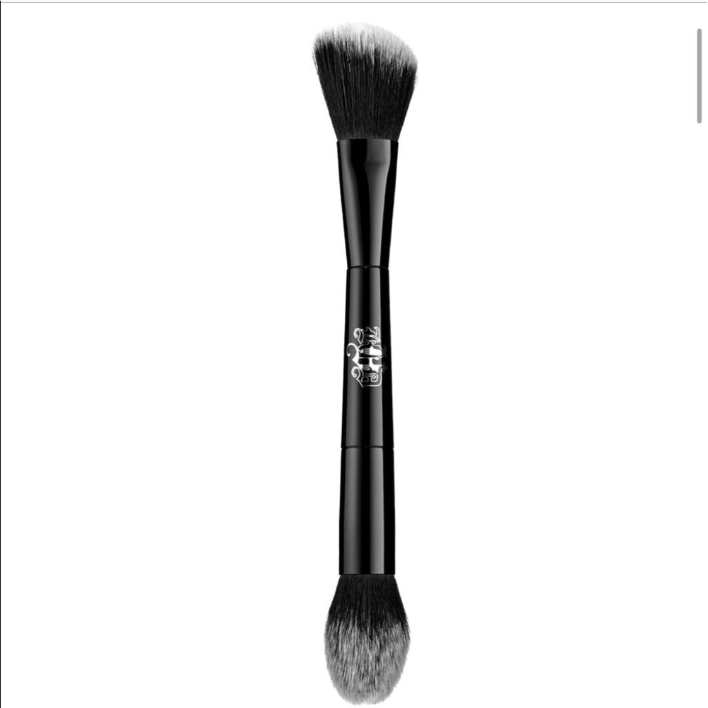 Kat Von d shade and light makeup brush