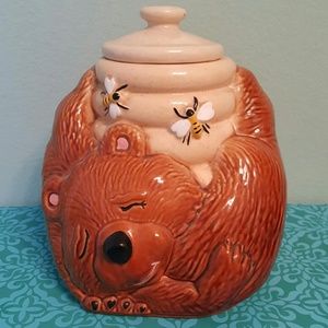 Vintage McCoy Bear and Beehive Cookie Jar #143
