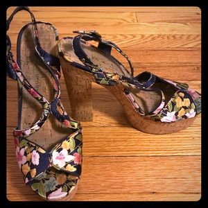 Chinese Laundry floral platform chunky heels
