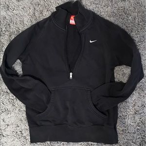 ON SALE: Nike 1/2 Zip Pullover