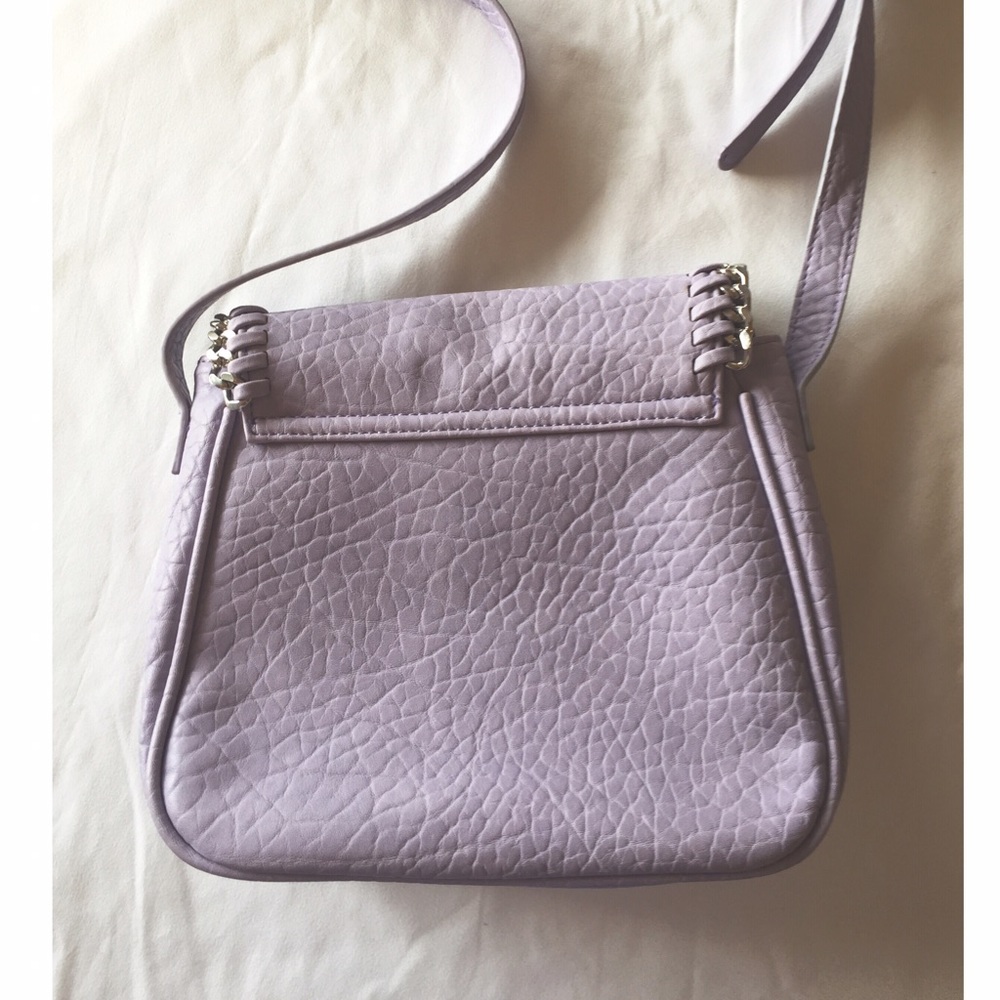 SALE 💋 NEW Lavender cross body bag - Picture 3 of 4