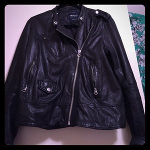 Madewell beautiful buttery leather jacket 🕶