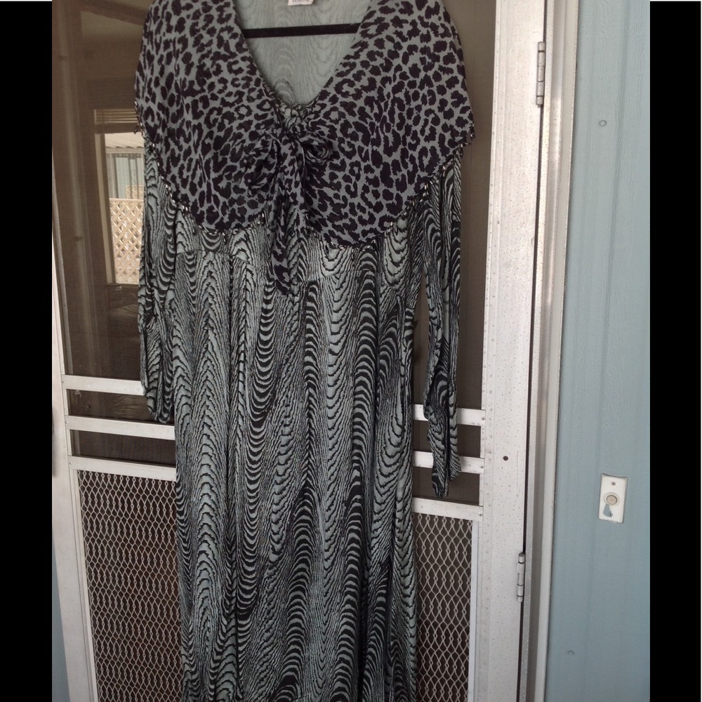 Long sleeve print dress