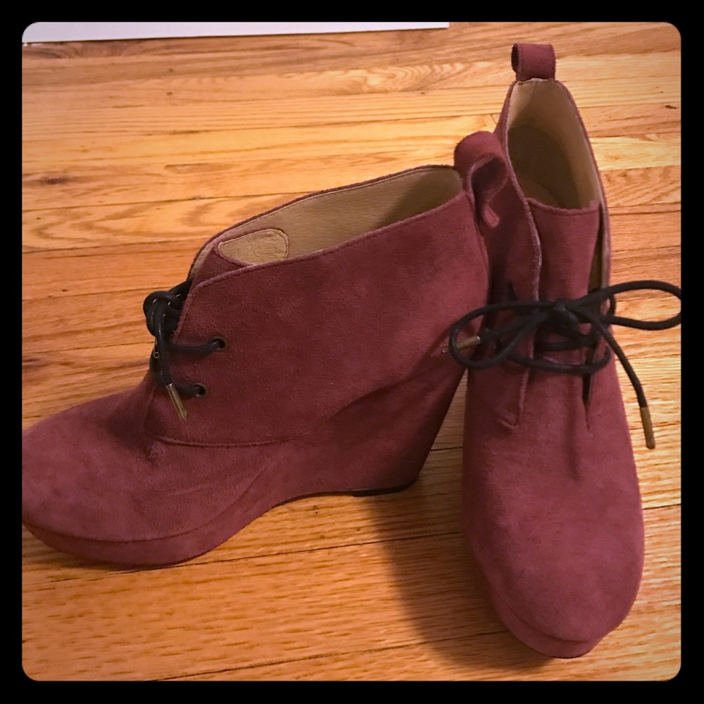 Koolaburra suede platform lace up wedge booties