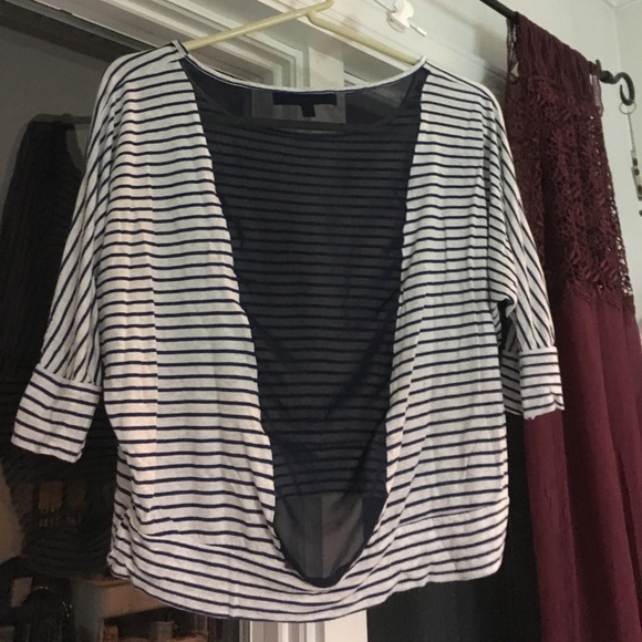 Blue/ off white crop top - Picture 2 of 3