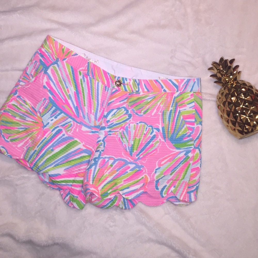 Scalloped Lilly Pulitzer shorts