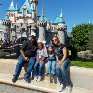 Meet your Posher, April