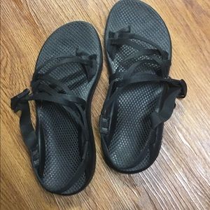 ALL BLACK CHACOS