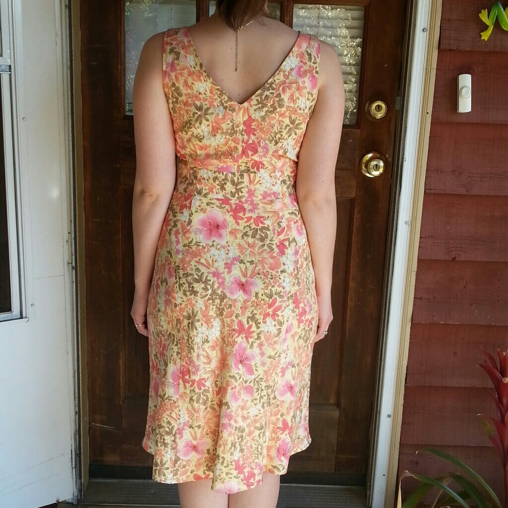 Spring/Summer Dress - Picture 3 of 4