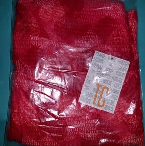 TC Valentine's Leggings in package