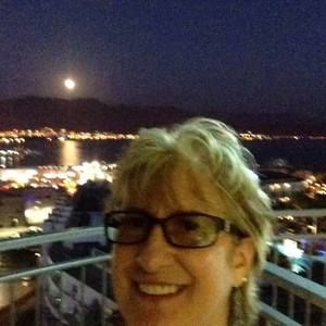 Meet your Posher, Deb