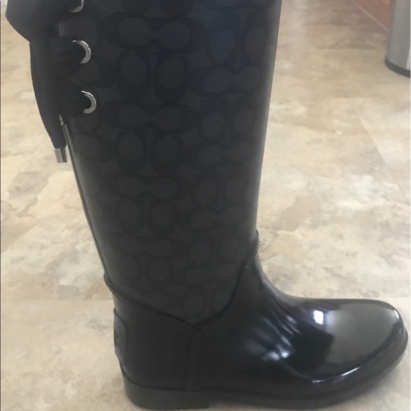 NWT Coach signature rain boots - Picture 3 of 4