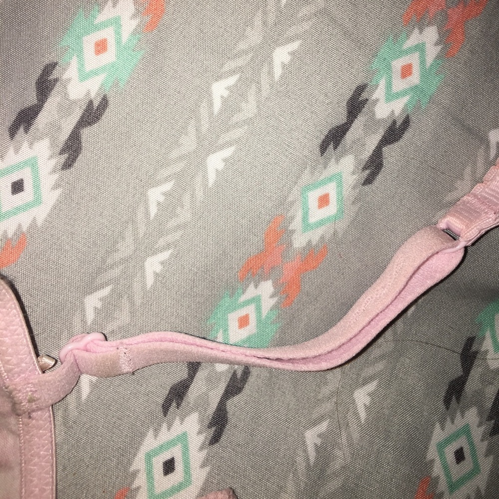 Pink Bra - Picture 5 of 5