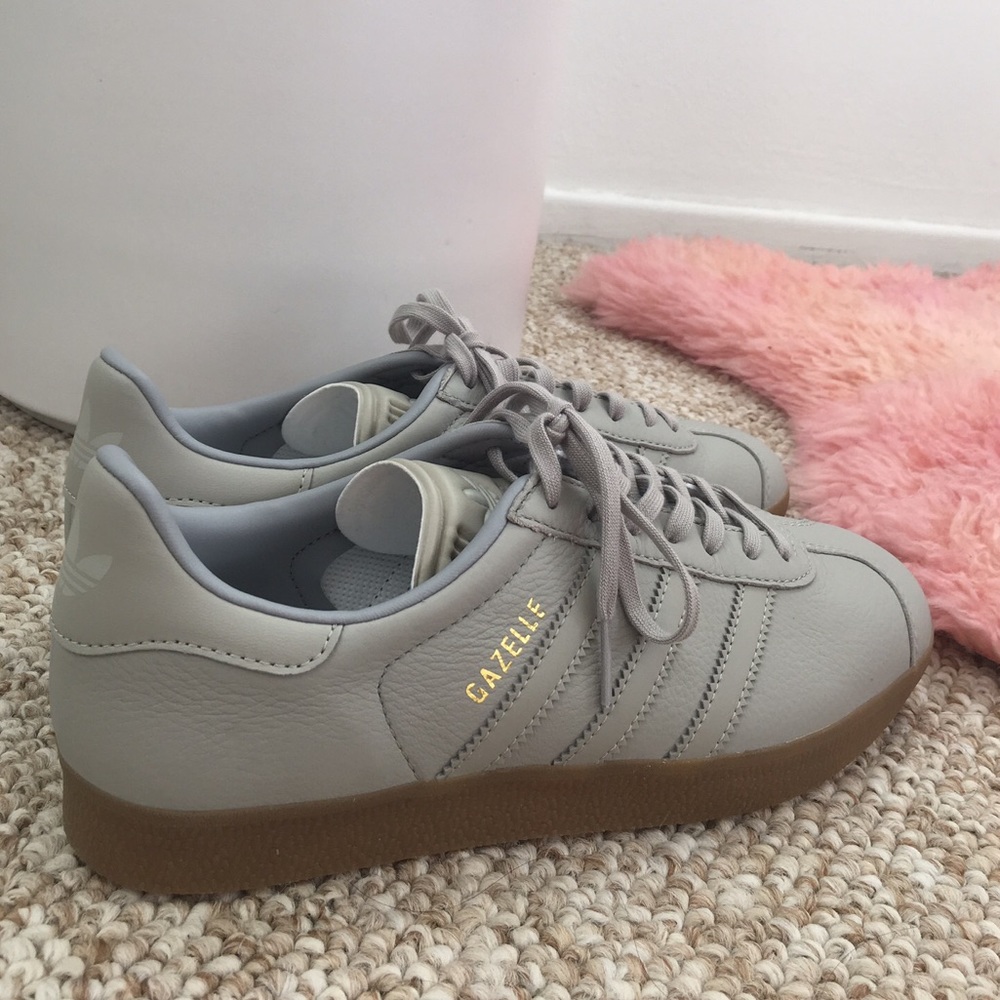 Adidas Gazelle sneakers in sesame color nude, tan)